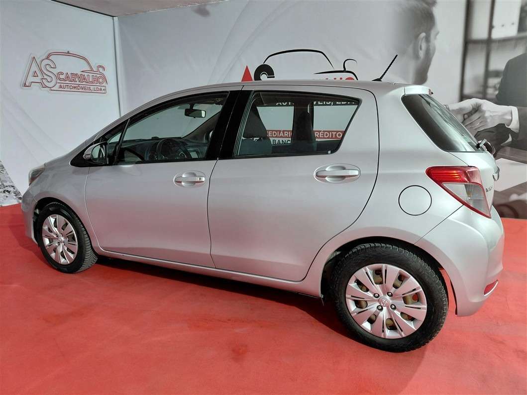 toyota-yaris-2012-diesel-1364cc