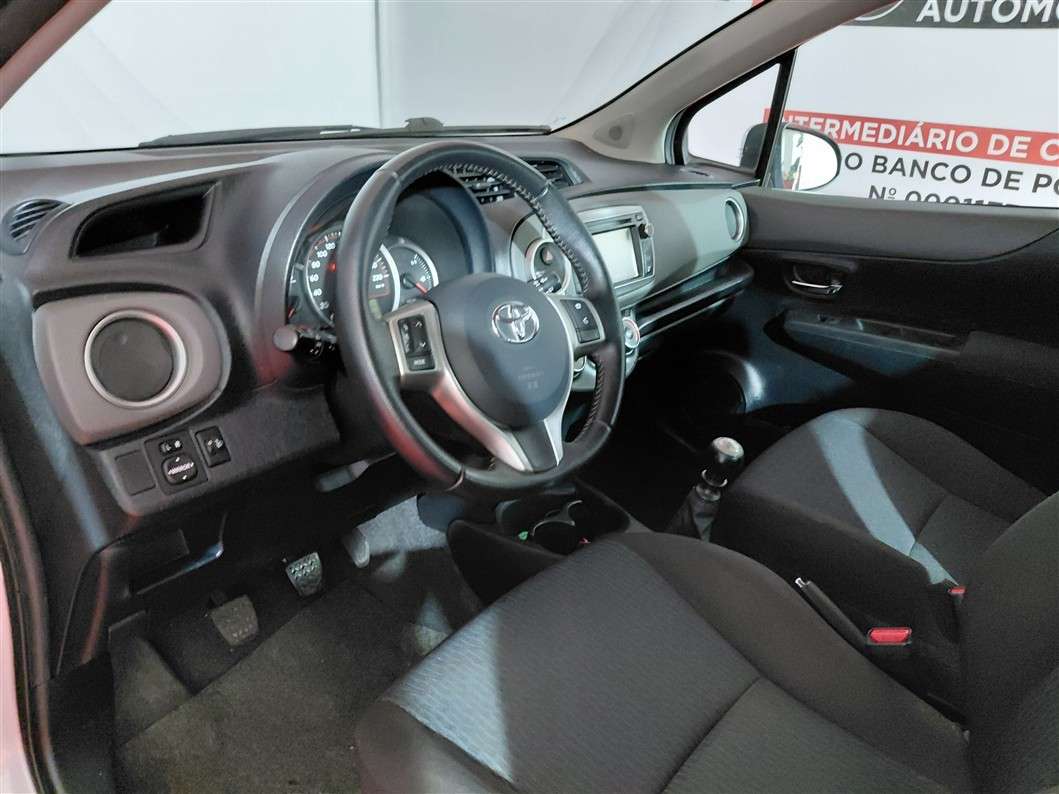 toyota-yaris-2012-diesel-1364cc