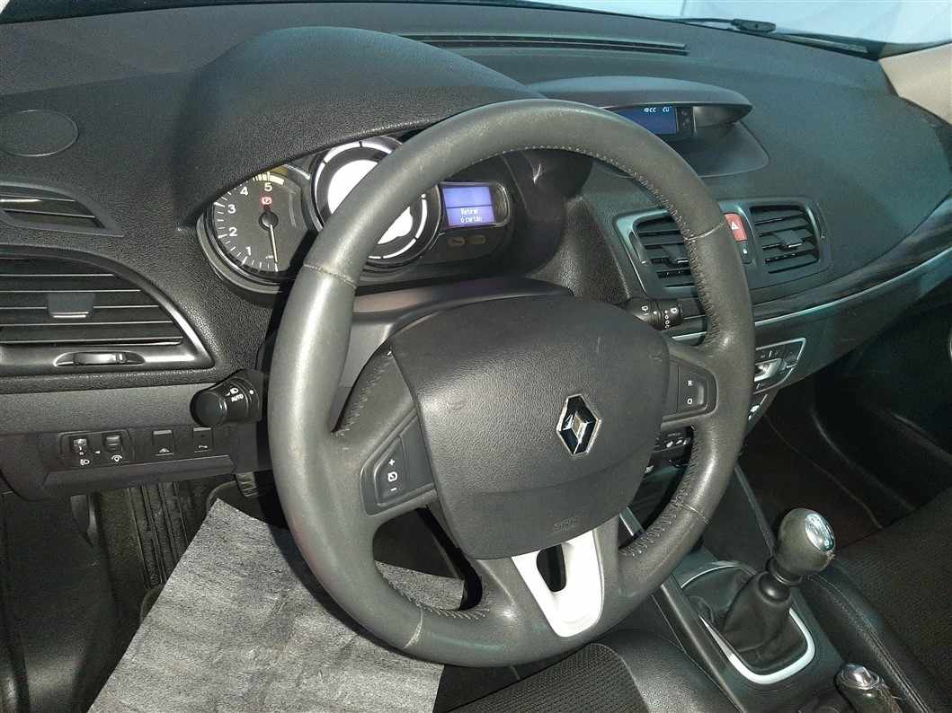 renault-megane-sport-tourer-2010-diesel-1461cc
