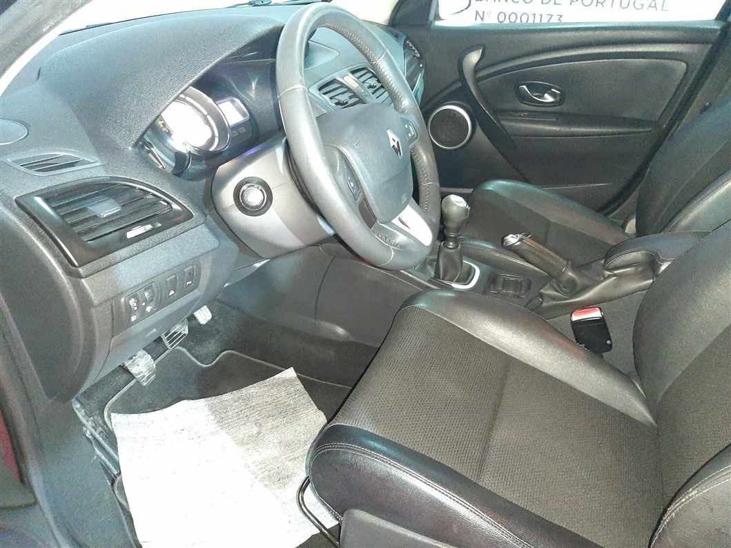renault-megane-sport-tourer-2010-diesel-1461cc