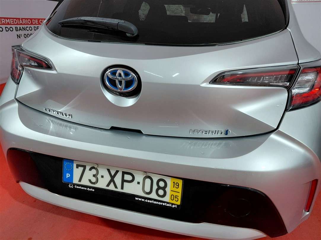 toyota-corolla-2019-hibrido-a-gasolina-1798cc