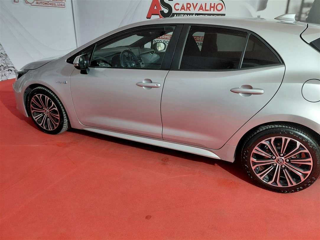 toyota-corolla-2019-hibrido-a-gasolina-1798cc