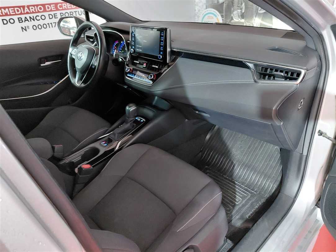 toyota-corolla-2019-hibrido-a-gasolina-1798cc