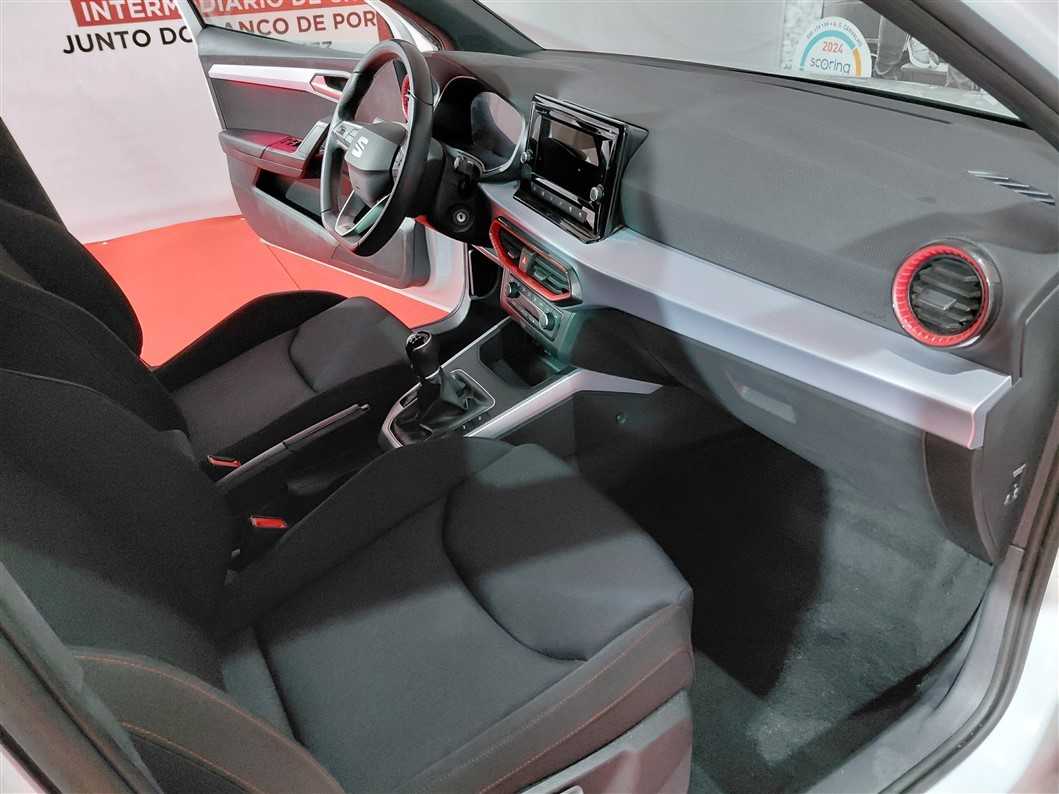 seat-arona-2024-gasolina-999cc