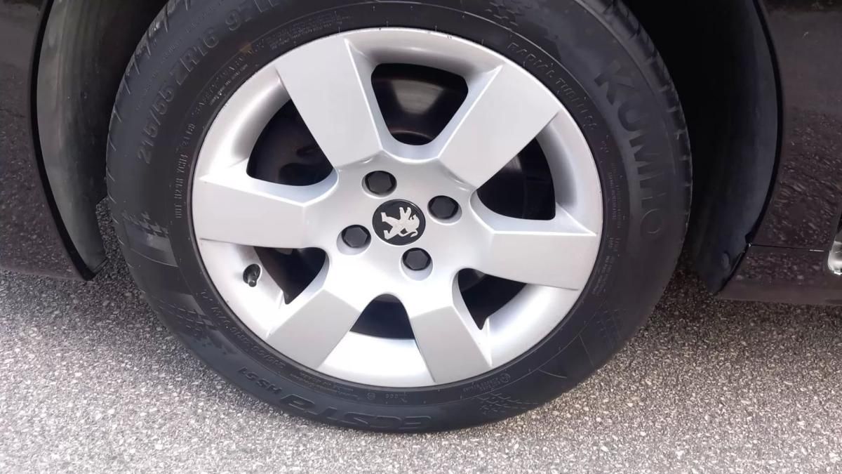 peugeot-5008-2016-diesel-1560cc