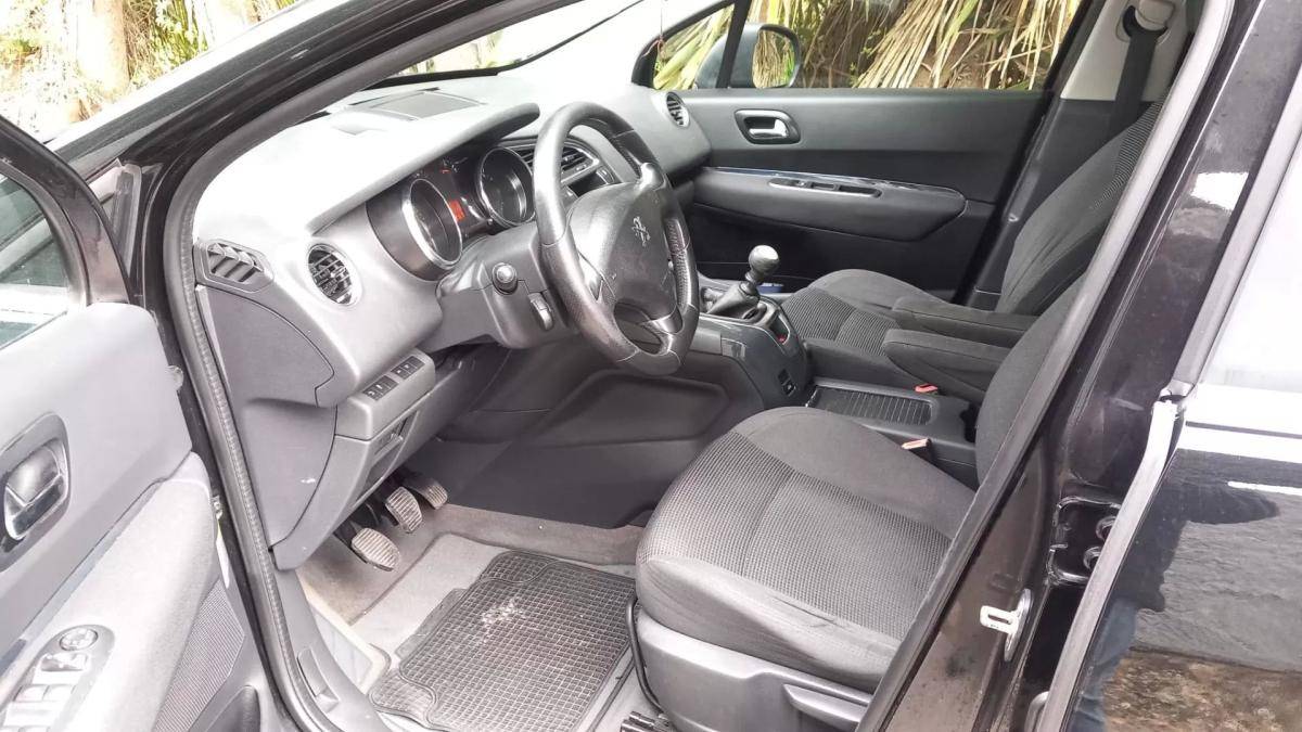 peugeot-5008-2016-diesel-1560cc