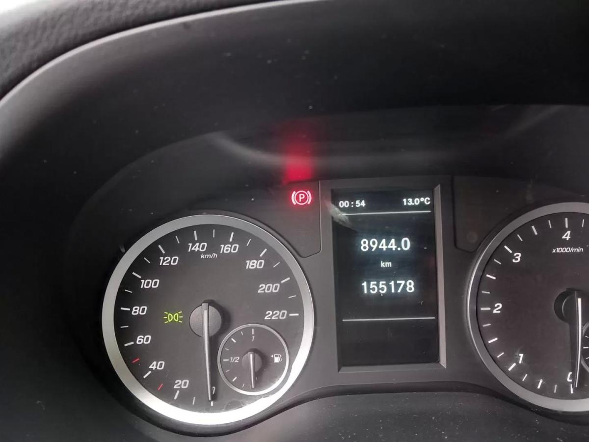 mercedes-benz-vito-2020-diesel-1750cc