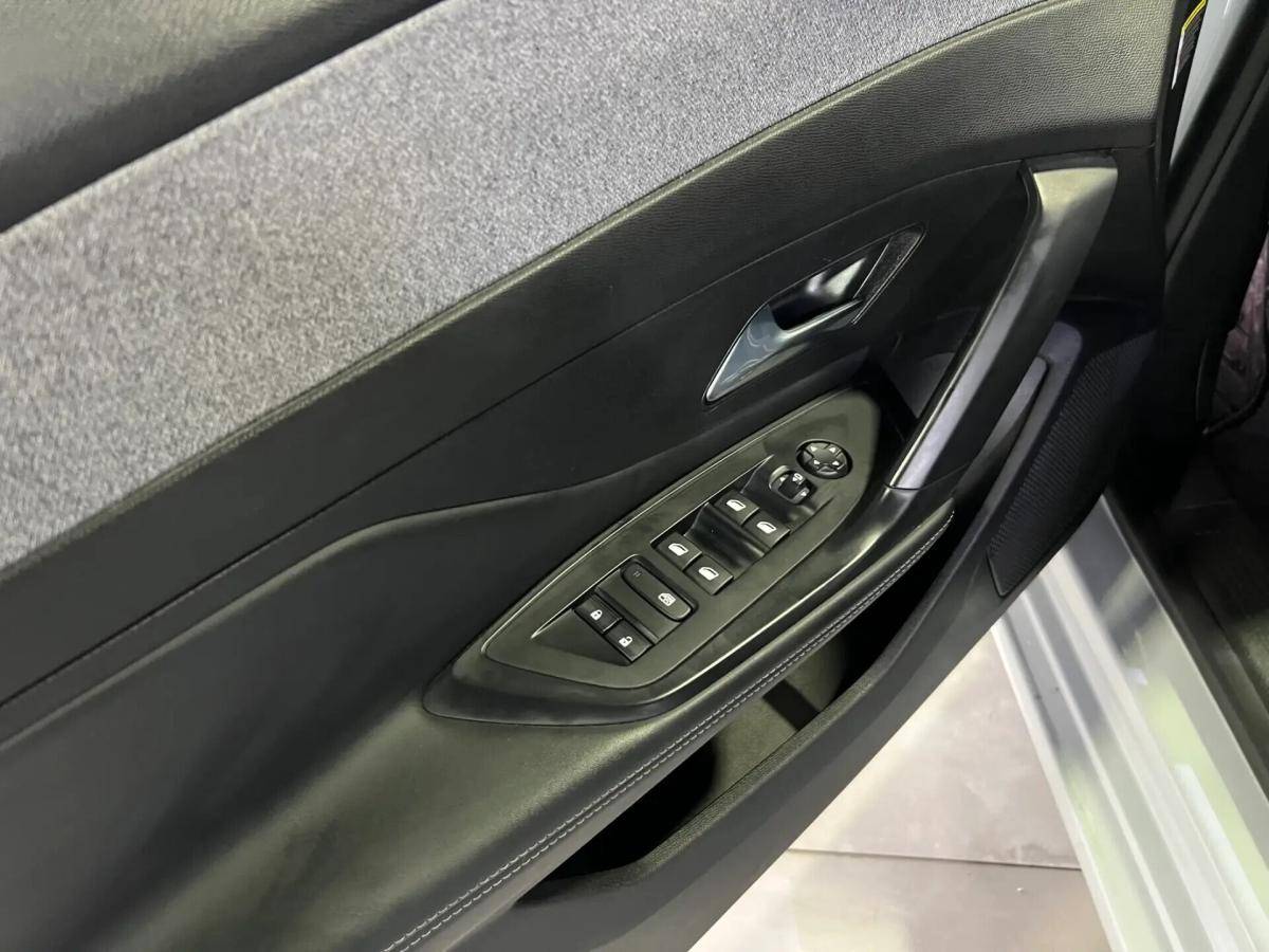 peugeot-308-2024-gasolina-1199cc