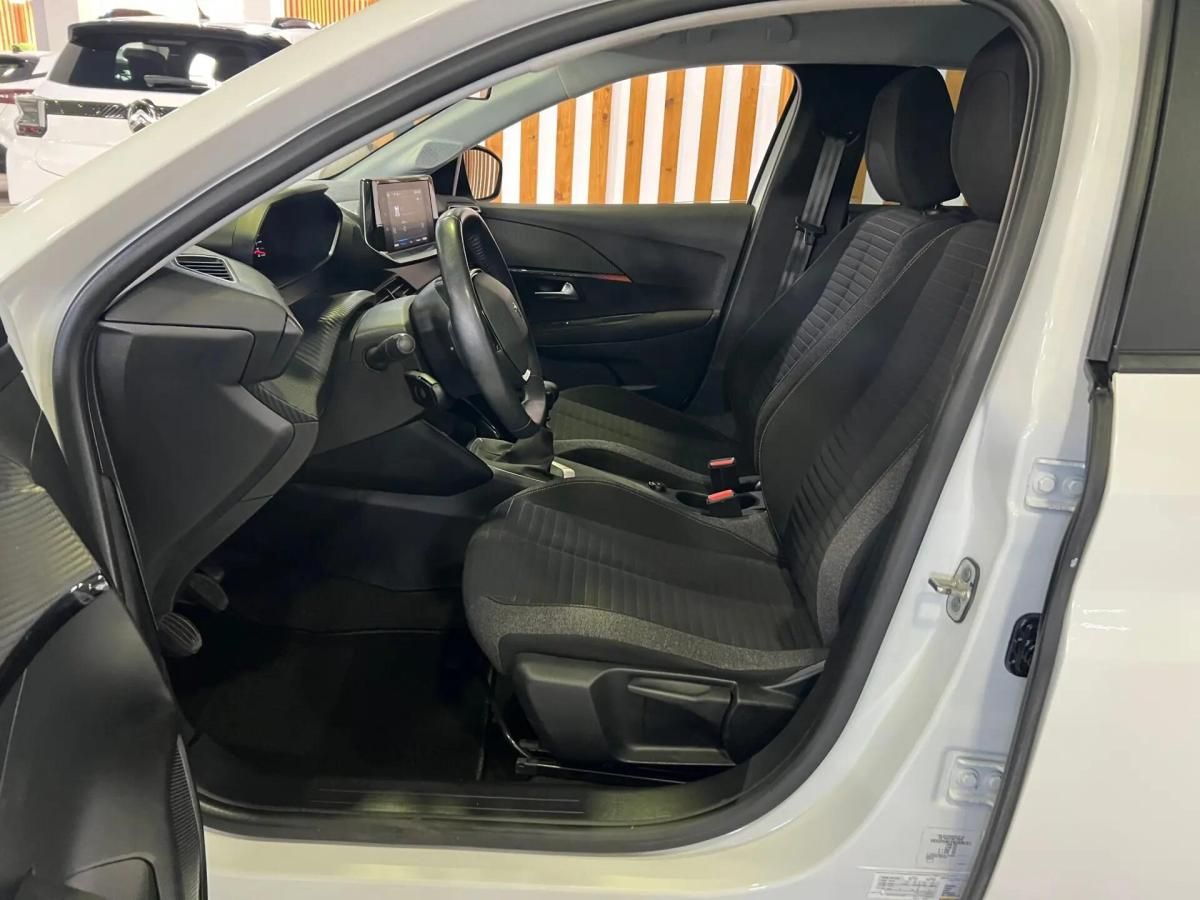 peugeot-208-2022-gasolina-1199cc