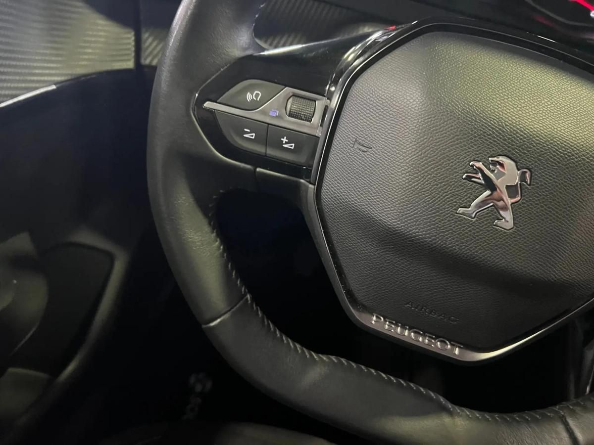 peugeot-208-2022-gasolina-1199cc