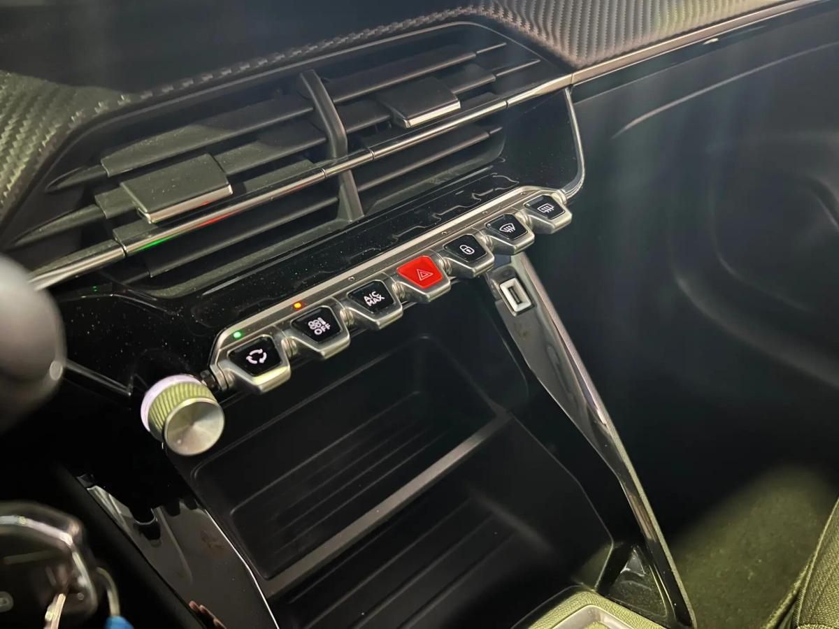 peugeot-208-2022-gasolina-1199cc