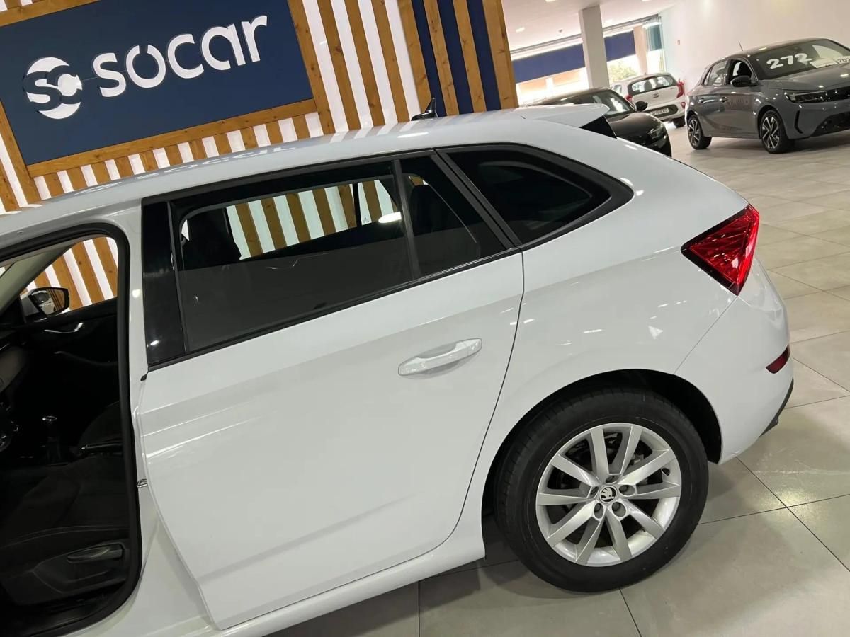 skoda-scala-2023-gasolina-999cc