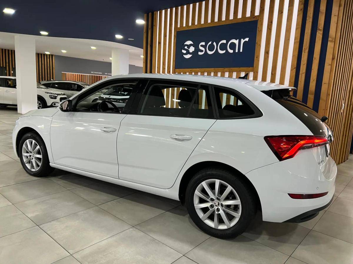skoda-scala-2023-gasolina-999cc