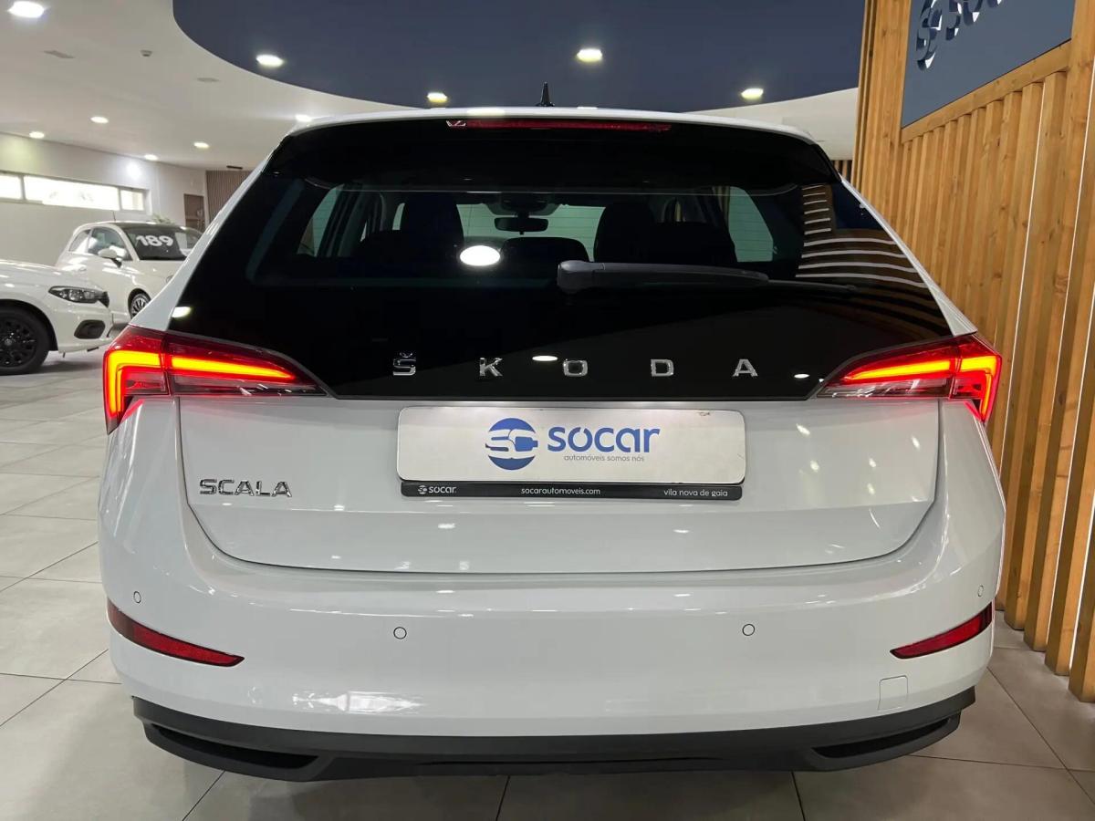 skoda-scala-2023-gasolina-999cc