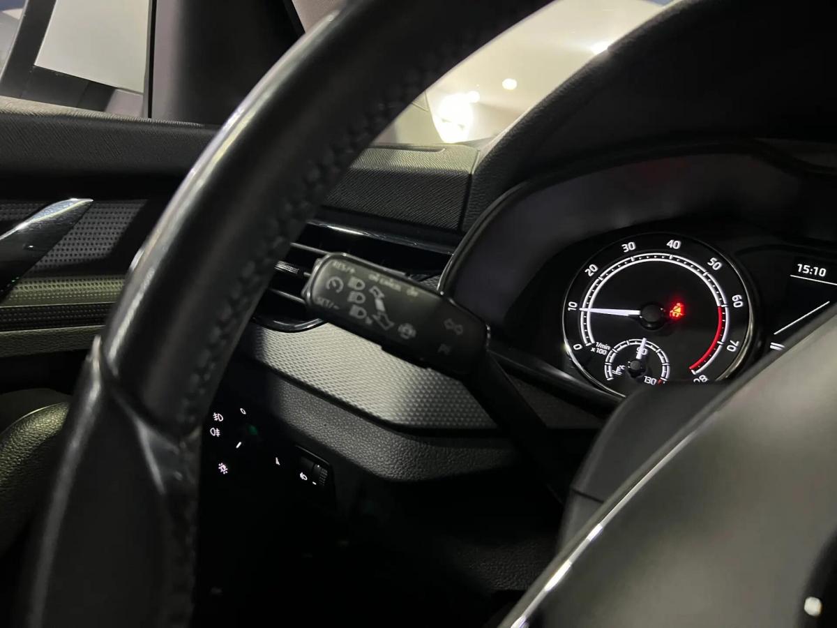 skoda-scala-2023-gasolina-999cc