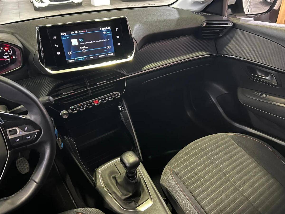 peugeot-208-2022-gasolina-1199cc
