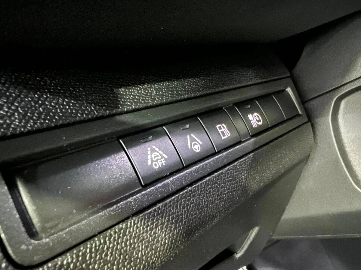 peugeot-3008-2023-hibrido-a-gasolina-1598cc