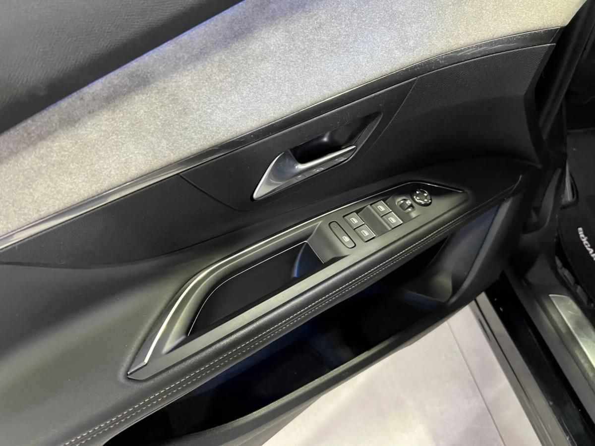peugeot-3008-2023-hibrido-a-gasolina-1598cc