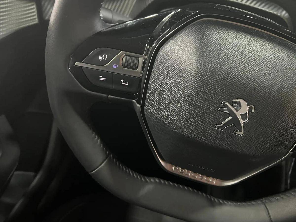 peugeot-208-2021-gasolina-1199cc