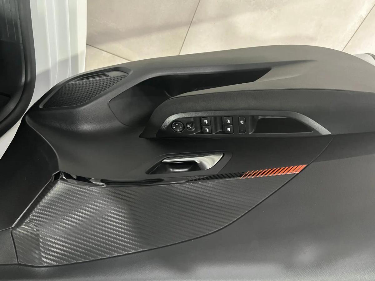 peugeot-208-2021-gasolina-1199cc