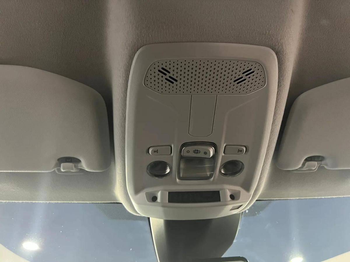 peugeot-208-2021-gasolina-1199cc