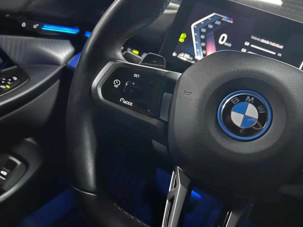 bmw-serie-5-2024-hibrido-a-gasolina-1998cc