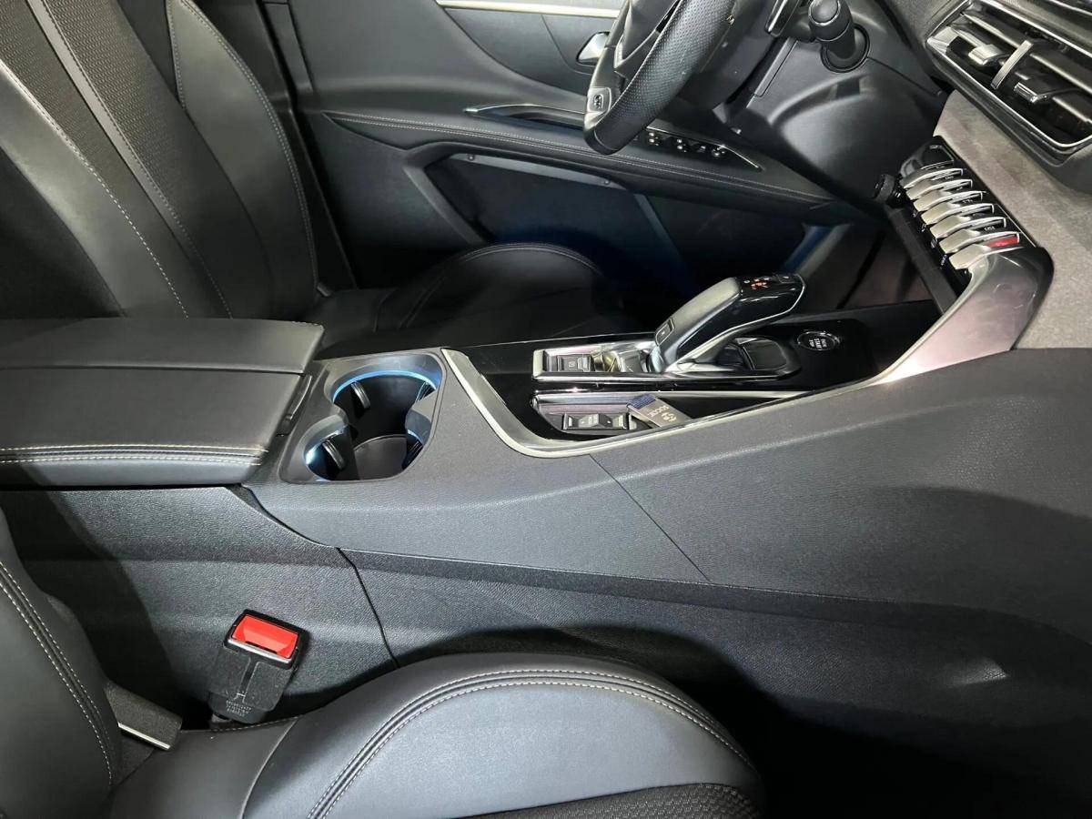 peugeot-3008-2023-hibrido-a-gasolina-1598cc