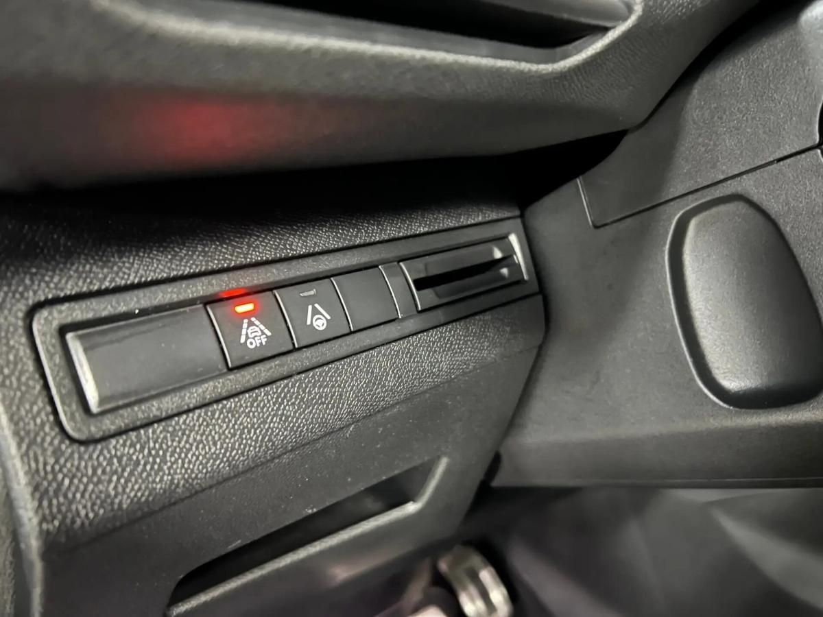 peugeot-3008-2023-hibrido-a-gasolina-1598cc