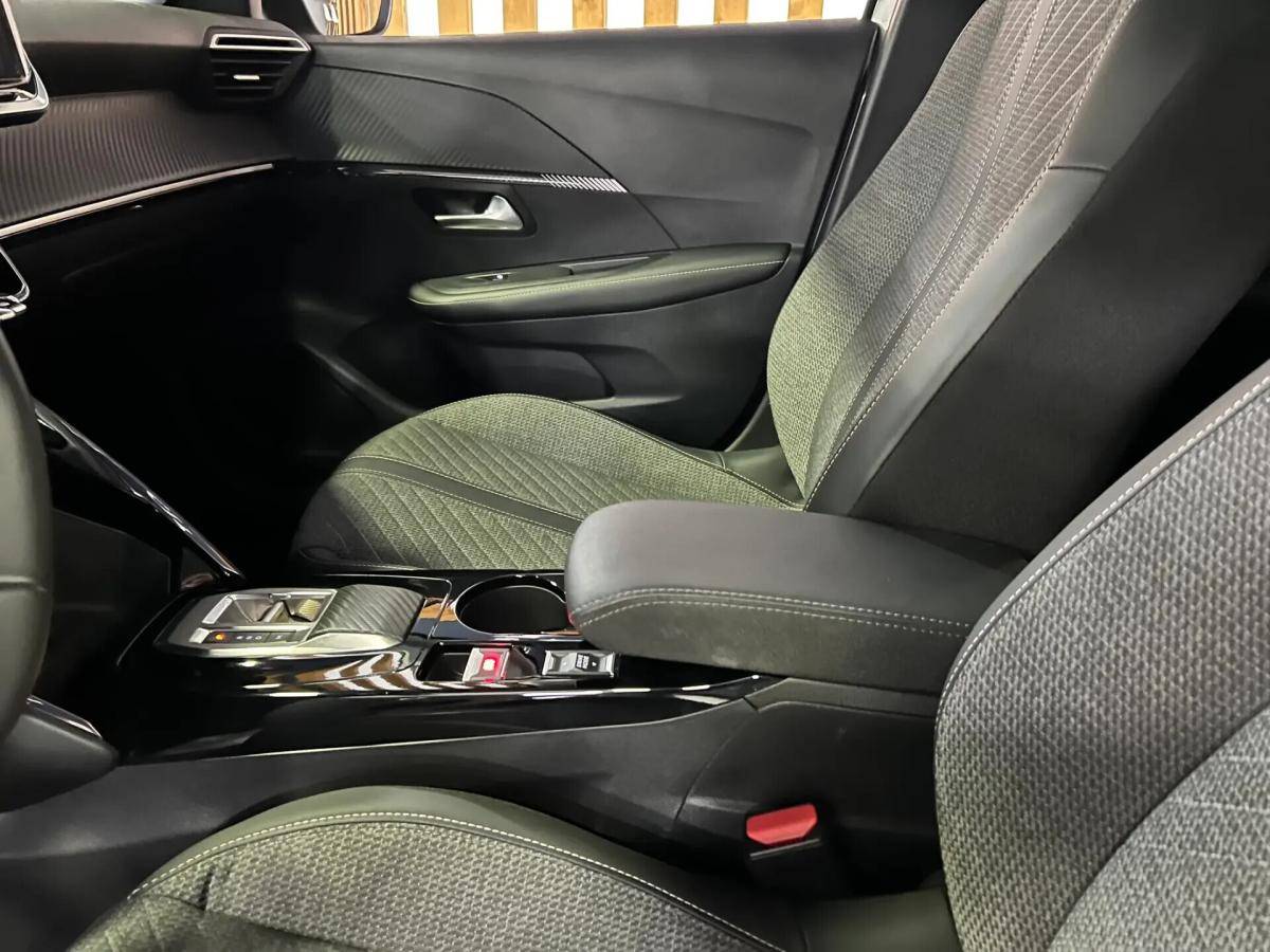 peugeot-208-2025-hibrido-a-gasolina-1199cc