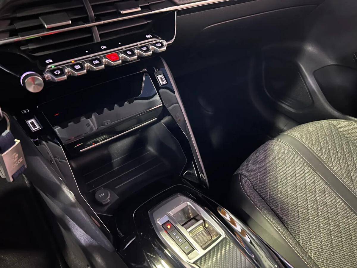 peugeot-208-2025-hibrido-a-gasolina-1199cc