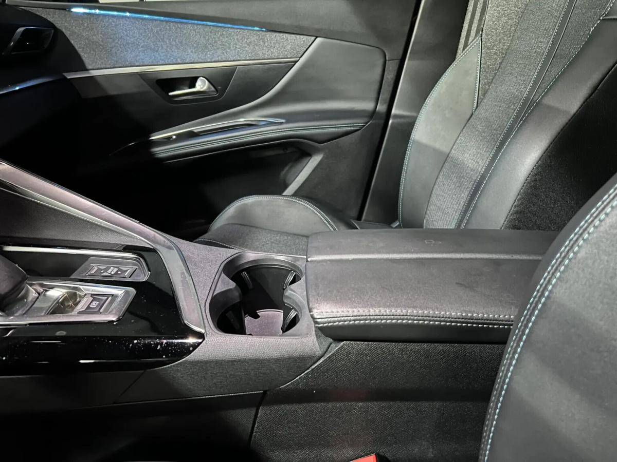 peugeot-3008-2023-hibrido-a-gasolina-1598cc