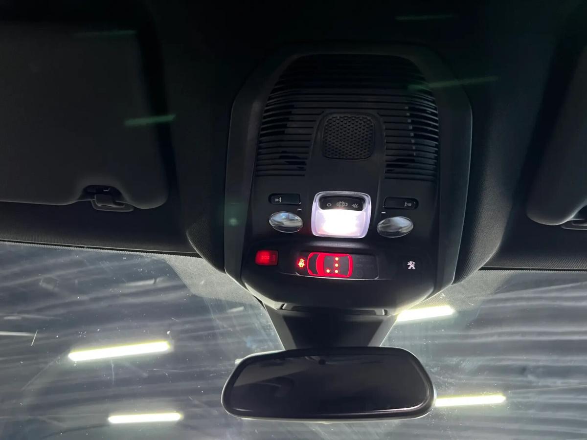 peugeot-3008-2023-hibrido-a-gasolina-1598cc