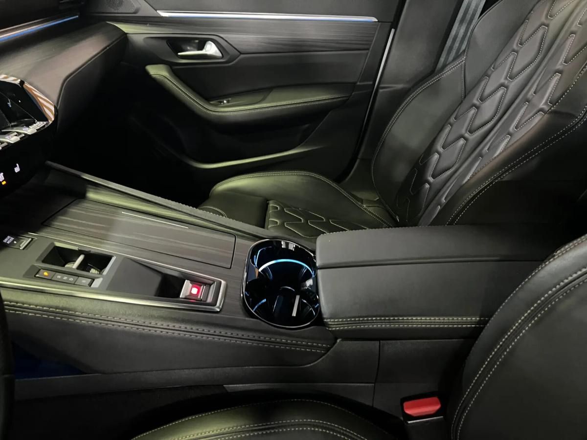 peugeot-508-sw-2023-hibrido-a-gasolina-1598cc