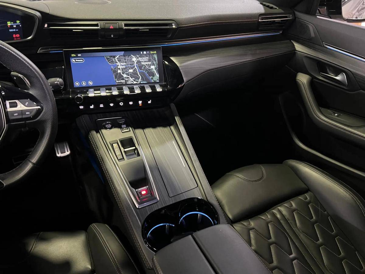 peugeot-508-sw-2023-hibrido-a-gasolina-1598cc