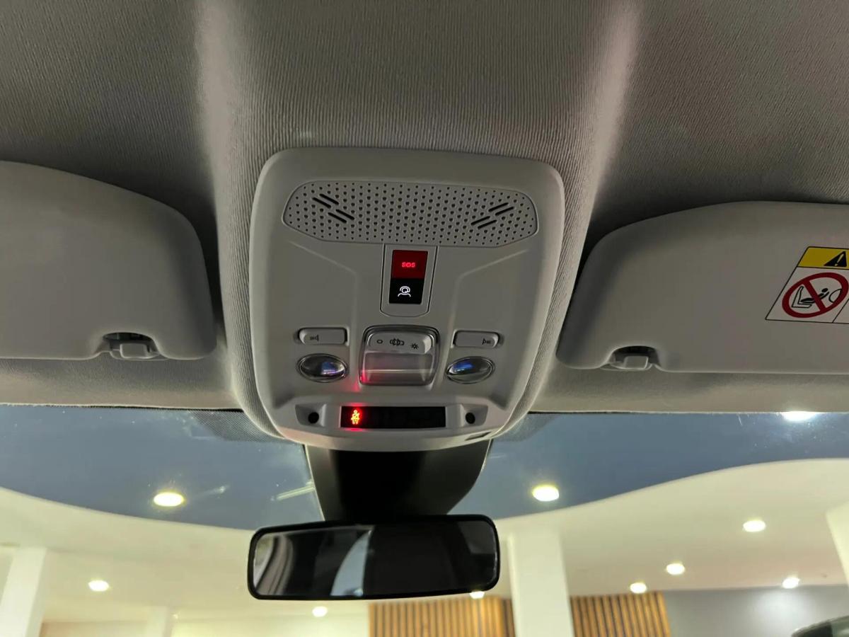 peugeot-208-2024-gasolina-1199cc