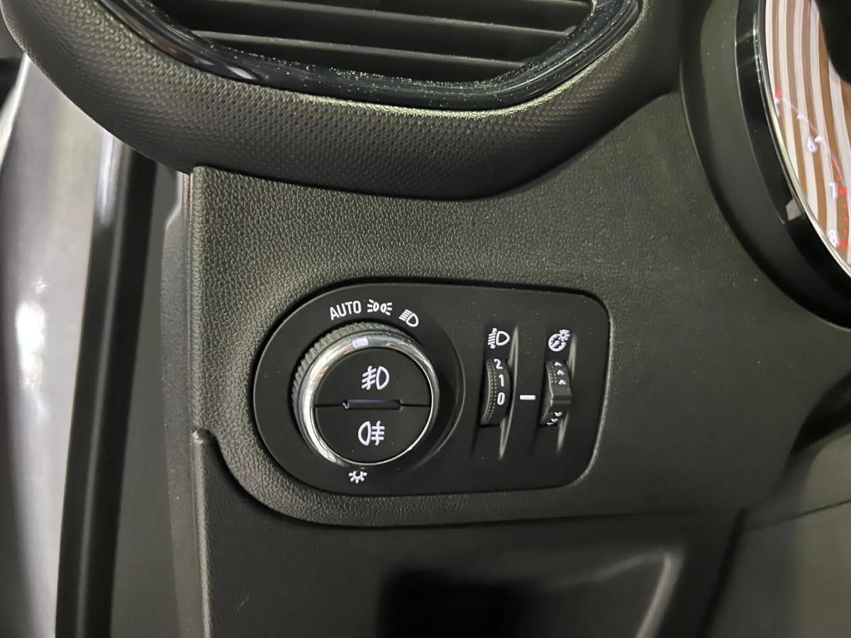 opel-crossland-2024-gasolina-1199cc