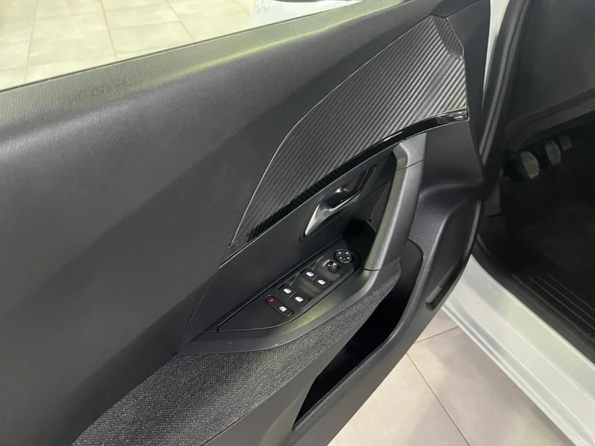 peugeot-2008-2025-gasolina-1199cc