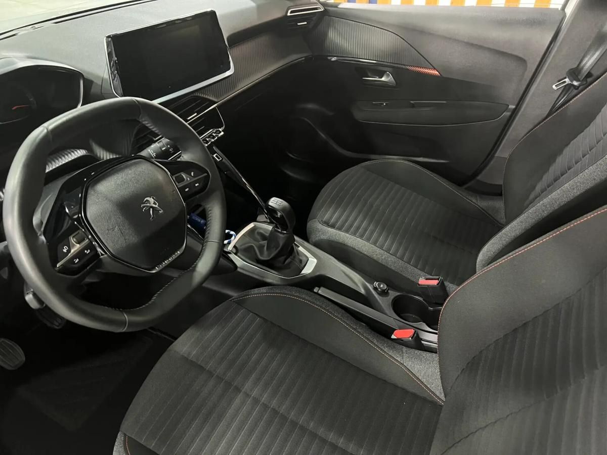peugeot-208-2023-gasolina-1199cc