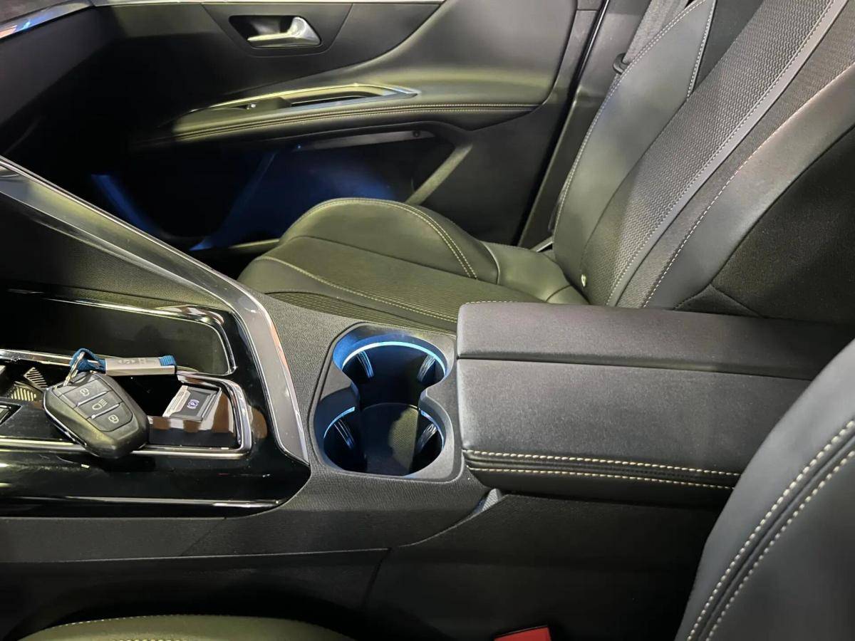 peugeot-3008-2023-hibrido-a-gasolina-1598cc