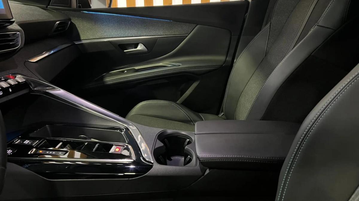 peugeot-3008-2021-hibrido-a-gasolina-1598cc