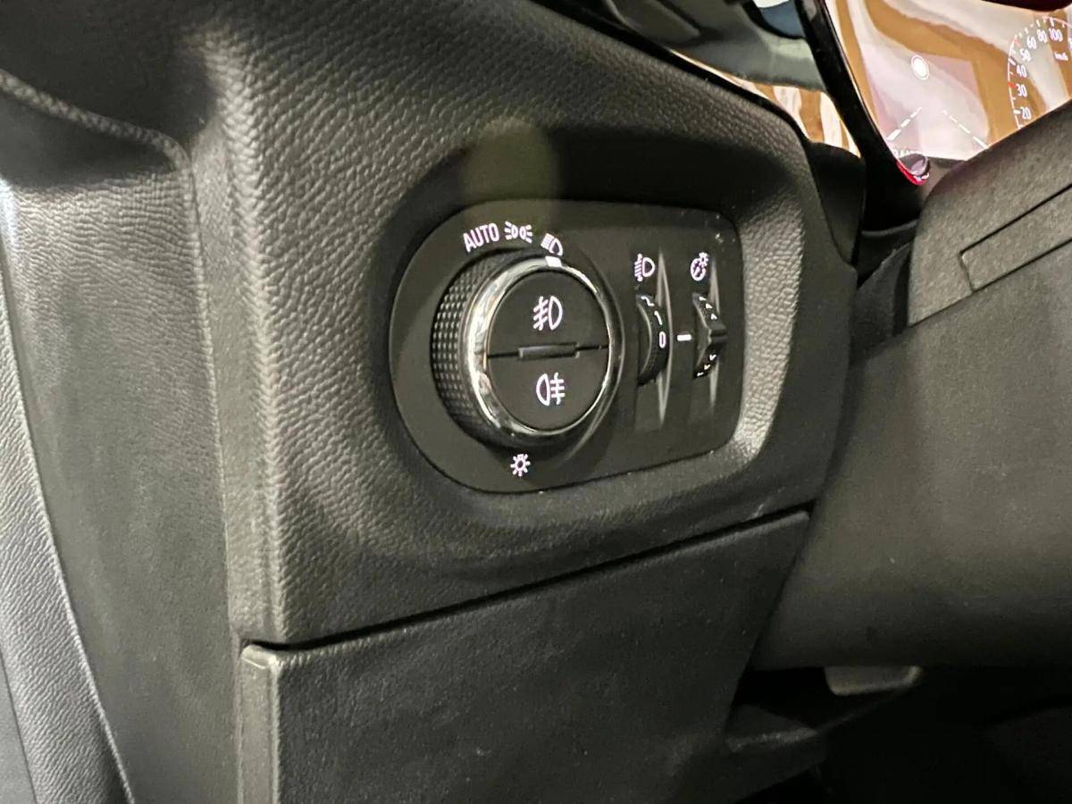 opel-corsa-2025-gasolina-1199cc