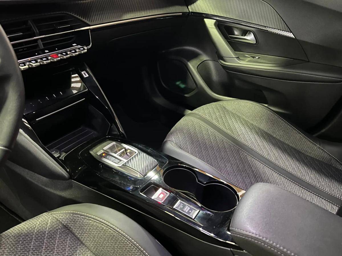 peugeot-2008-2025-gasolina-1199cc