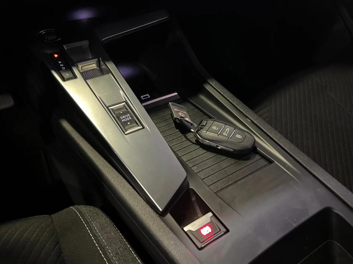 peugeot-308-sw-2023-hibrido-a-gasolina-1598cc