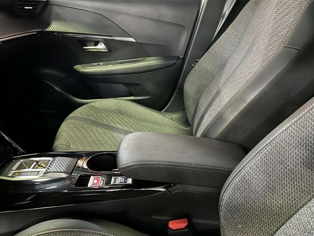 peugeot-208-2025-gasolina-1199cc