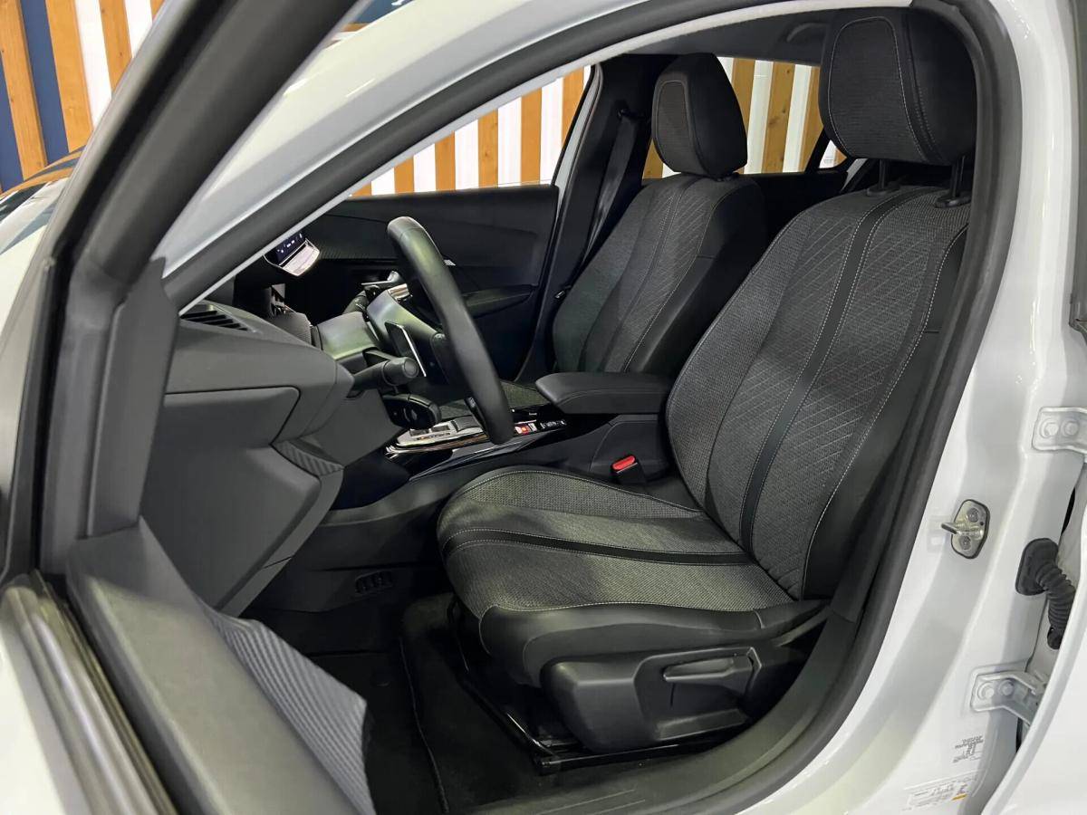 peugeot-208-2025-gasolina-1199cc