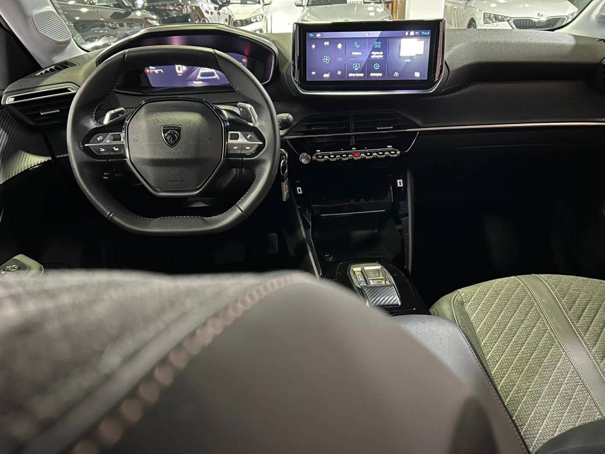 peugeot-208-2025-gasolina-1199cc