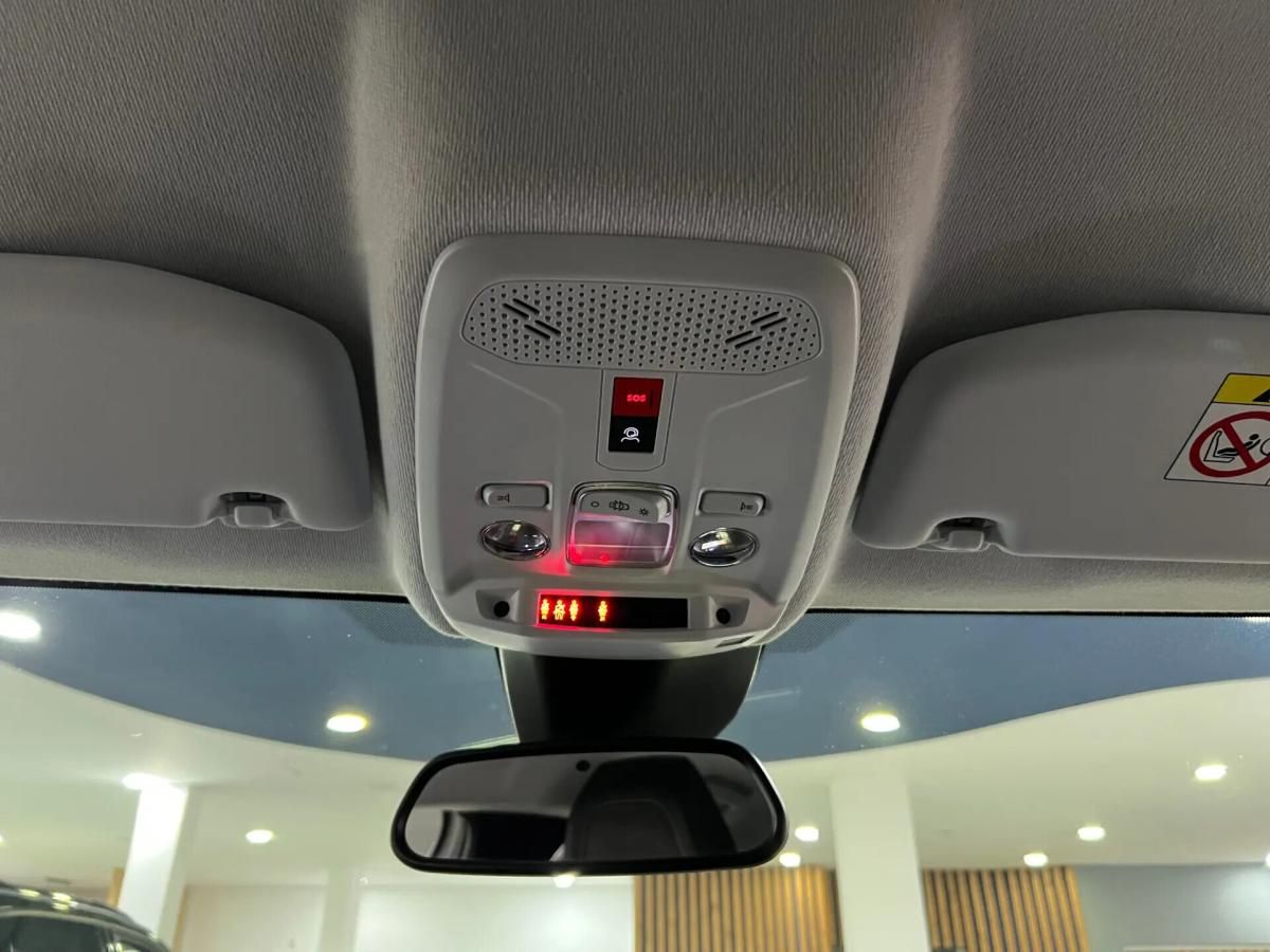 peugeot-208-2025-gasolina-1199cc