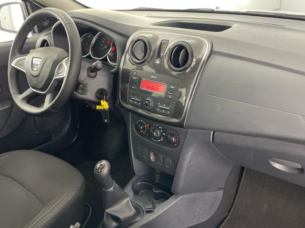 dacia-sandero-2018-gasolina-999cc
