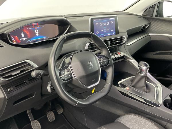 peugeot-5008-2018-diesel-1499cc