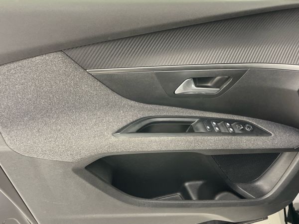 peugeot-5008-2018-diesel-1499cc